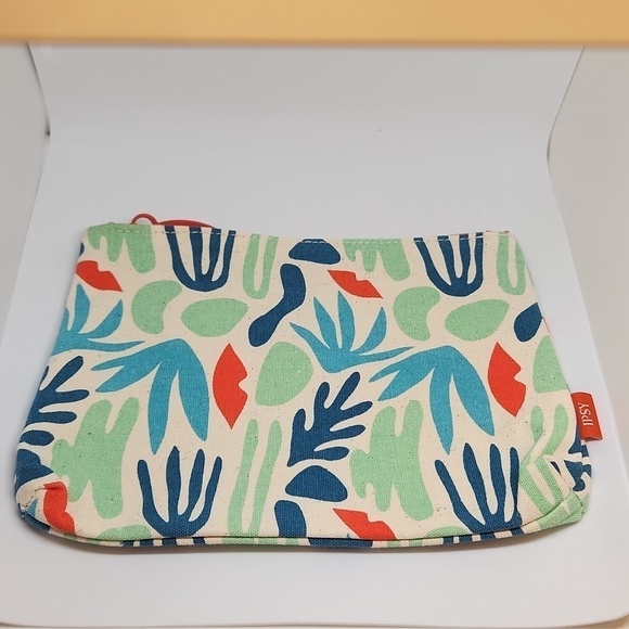 ipsy Handbags - Ipsy multicolor shapes  - makeup pouch